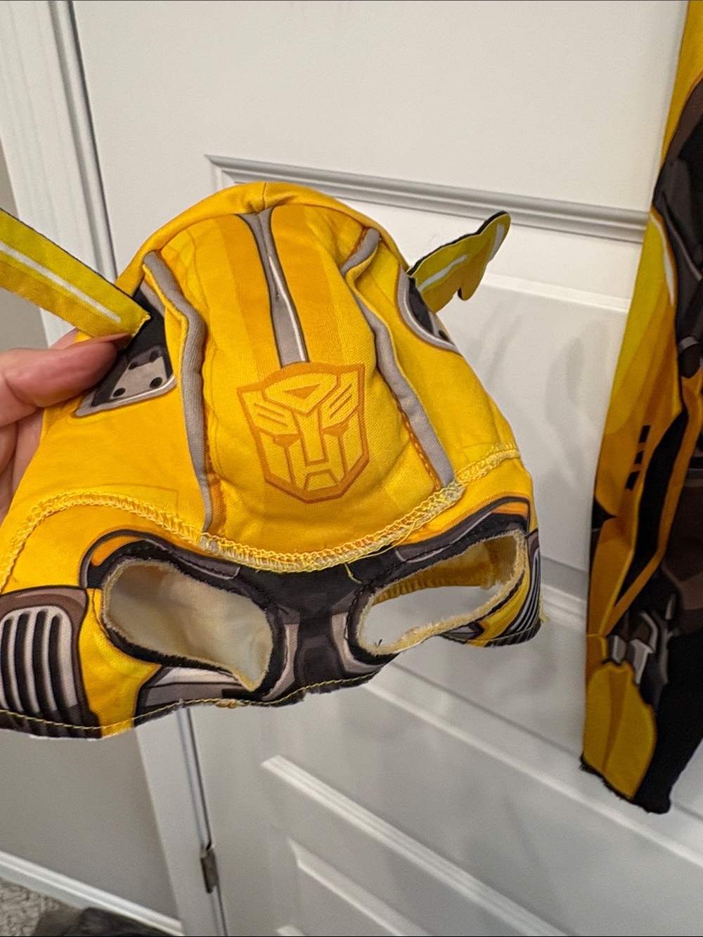 Transformers Bumblebee Costume boys 3T-4T with light up mask - Picture 4 of 6
